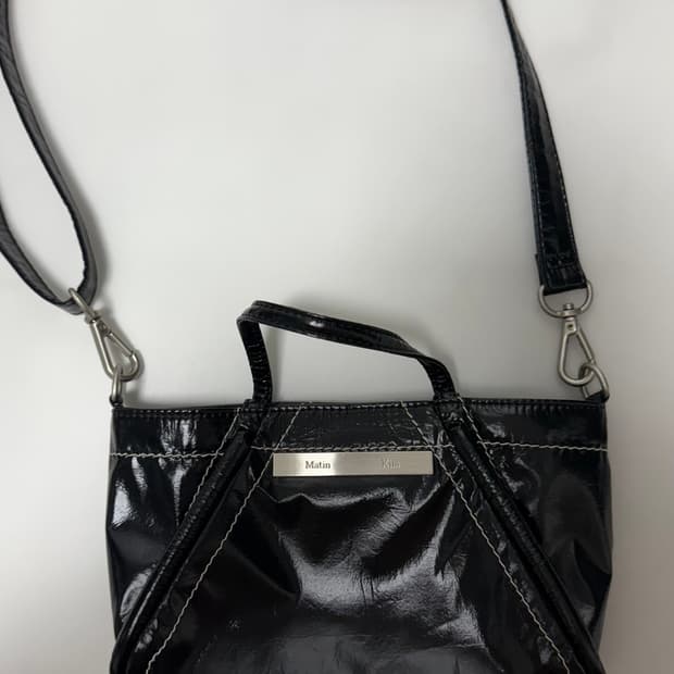 마뗑킴 미니 코팅 토트백 블랙