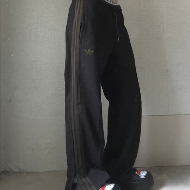 아디다스 00s 카키브라운 트레이닝 팬츠