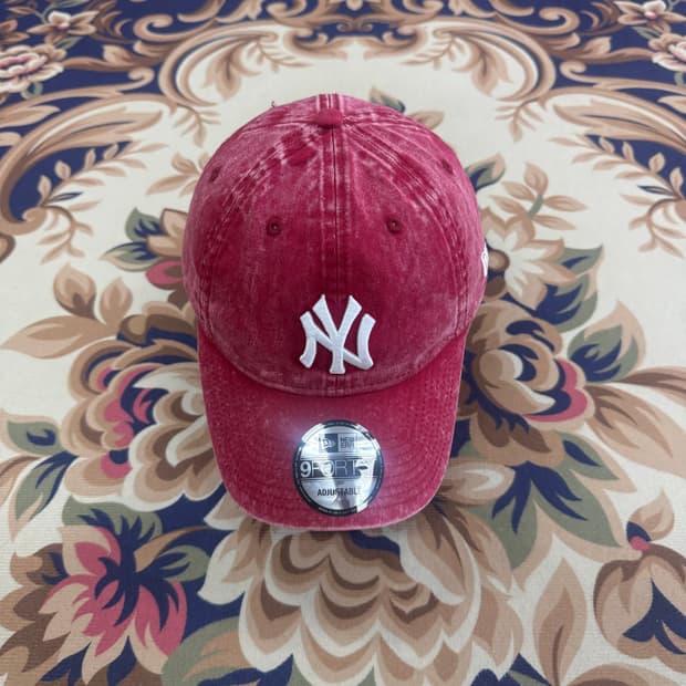 뉴에라 Newera 피그먼트 볼캡(카디널)