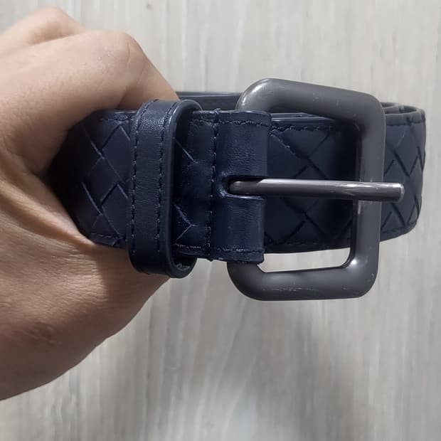 보테가 베네타 인트레치아토 벨트 