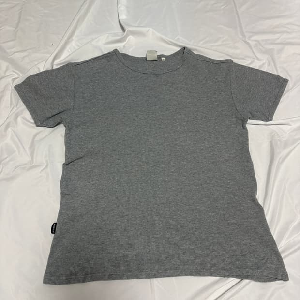 avirex t-shirt
