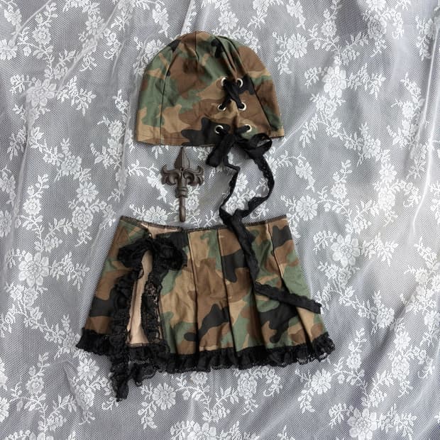 Camo lace eyelet beanie & lace Layered