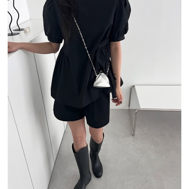 노비야카 하객룩 검정 블라우스