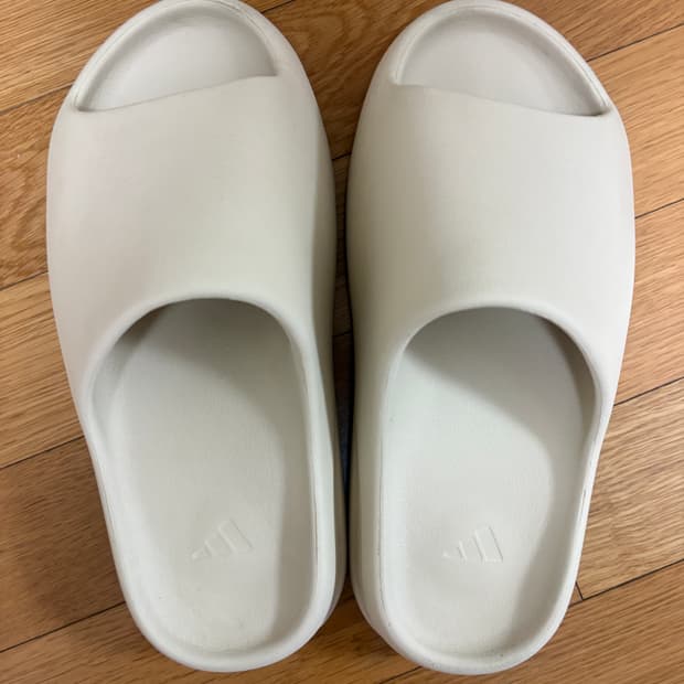 아디다스 이지슬라이드 본