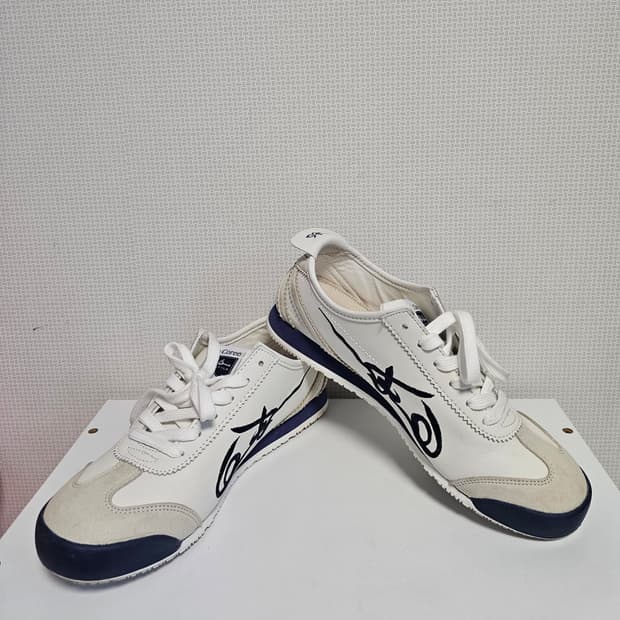 언코리 클래식 스니커즈 화이트 네이비 240