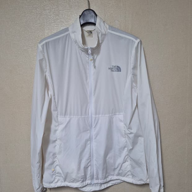 노스페이스 경량 바람막이