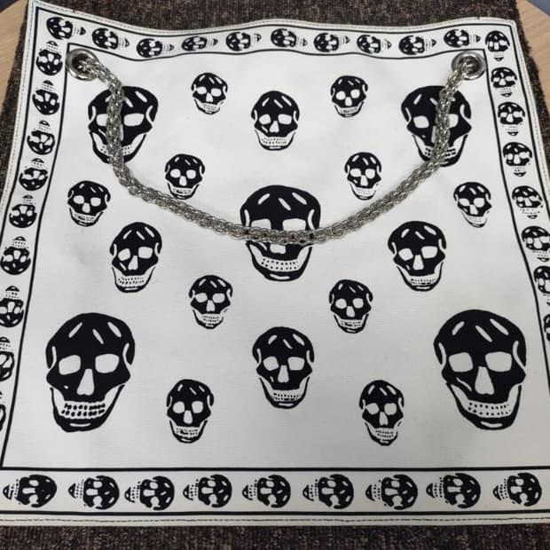 ALEXANDER McQUEEN 정품 스컬 프린트 더플백 