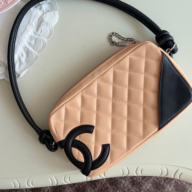 샤넬 깜봉 미니 포쉐트 