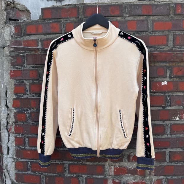 캐피탈 사이드 자수 트랙자켓 