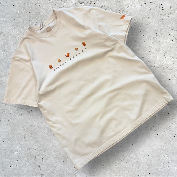 [2XL] 뉴에라 x 포켓몬 파이리 반팔 티셔츠 화이트 C435