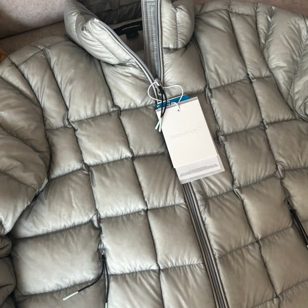 999휴머니티 패딩 Light Grey 1size 새상품