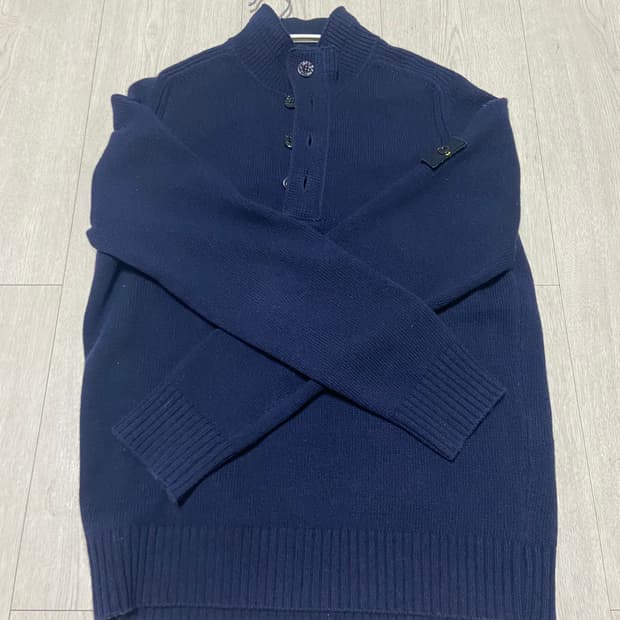 스톤아일랜드 반집업 니트