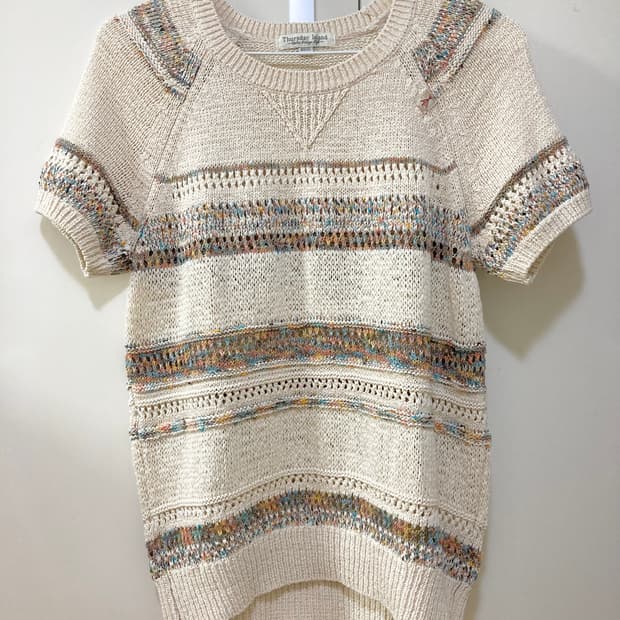 써스데이아일랜드 반팔 니트