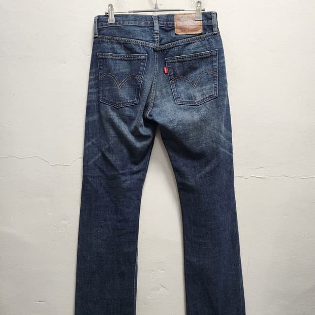 리바이스 523 레귤러핏 청바지