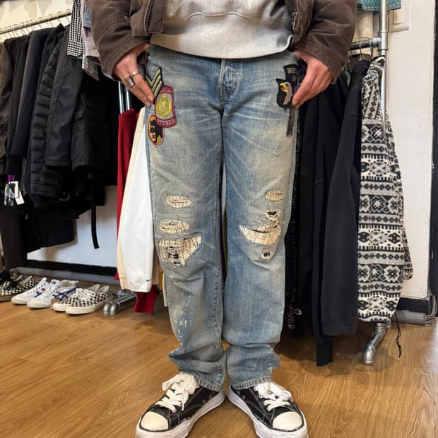 LEVIS 501 오리지널 패치 데님 팬츠