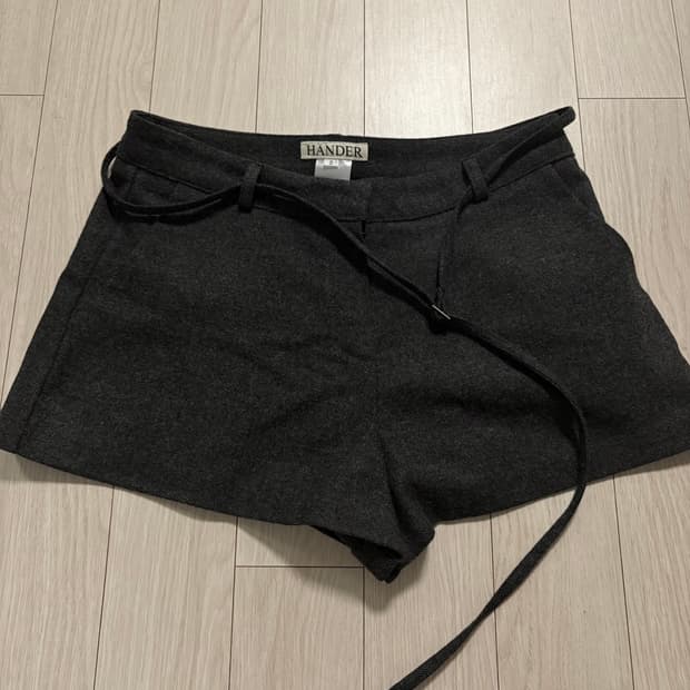 WOOL SHORTS 