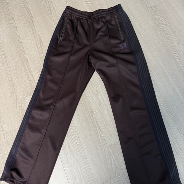 니들스 트렉팬츠 퍼플 s사이즈 판매합니다