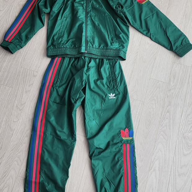 아디다스 트레이닝복 세트