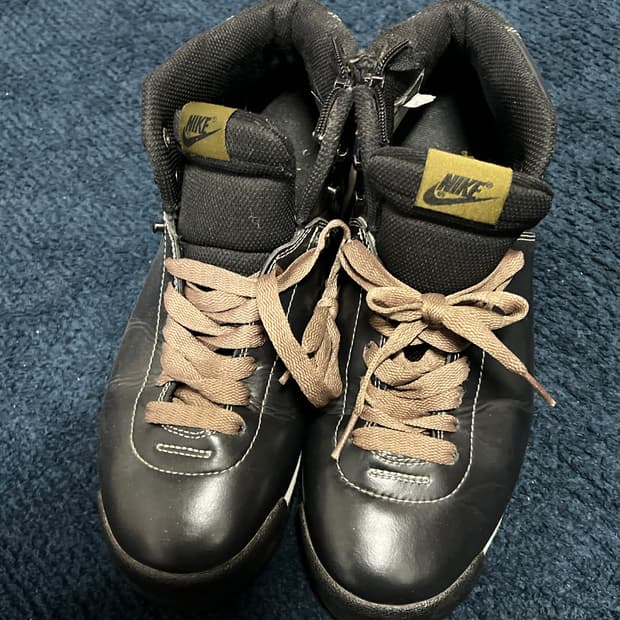 나이키 특이한 쉐입 