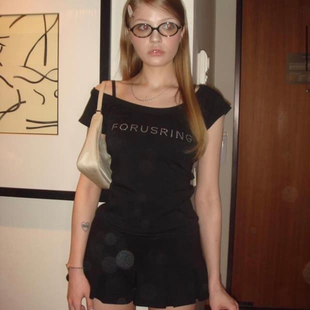 포어링 플리츠 미니 스커트 (블랙)