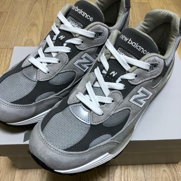 뉴발란스 992 그레이 260사이즈