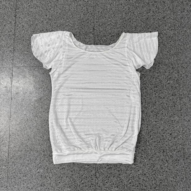 vintage punching flutter sleeve top
