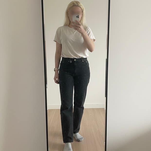 앤아더스토리즈 블랙진 27 사이즈