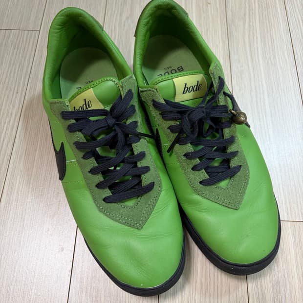 나이키 보디 270사이즈팝니다