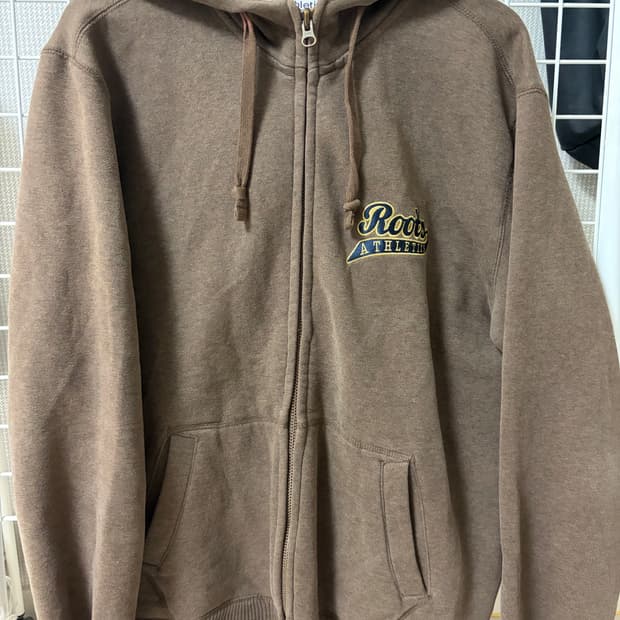 Roots Athletics 브라운 후드집업