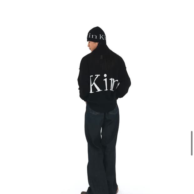 BIG LOGO KNIT PULLOVER IN BLACK