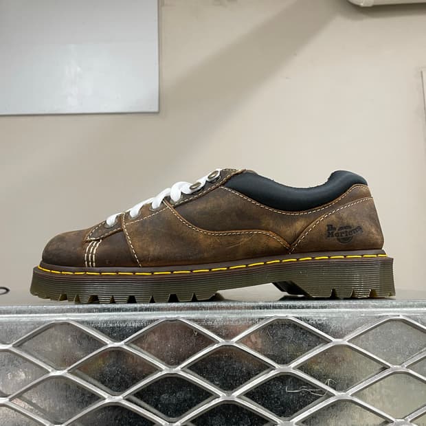 닥터마틴 6홀 멜로우 uk10