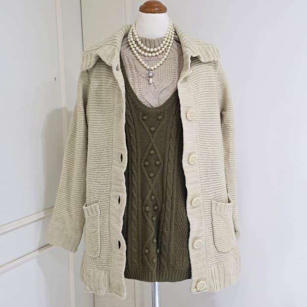 일본빈티지)하구미모리걸st 오트밀 로맨틱 빅버튼카라 니트짜임롱가디건