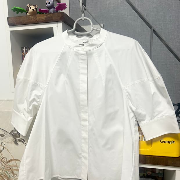 COS 코튼 퍼프 블라우스