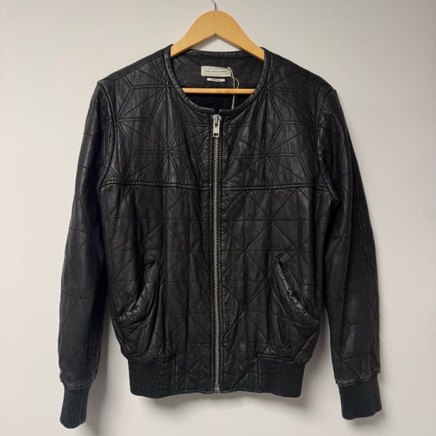 이자벨마랑 빈티지 블랙 퀄팅 양가죽 레더 봄버 자켓 36
