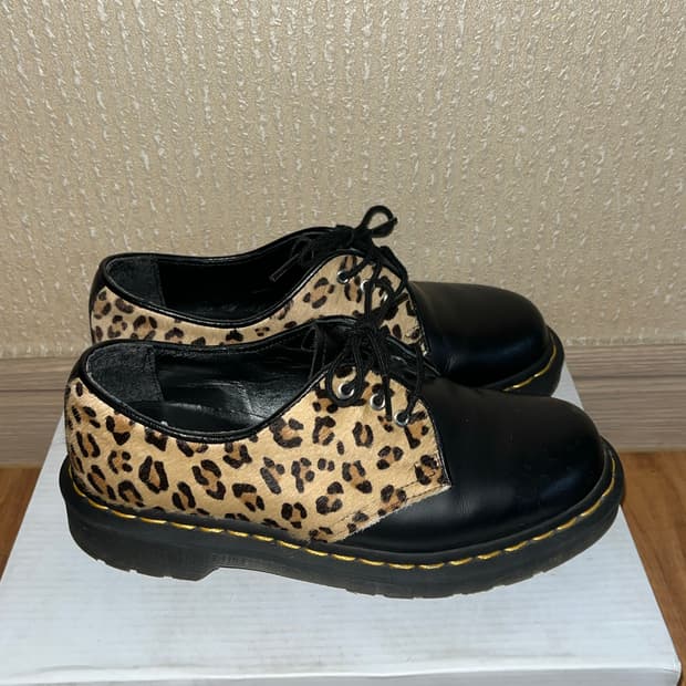 [235] 닥터마틴 레오파드 슈즈