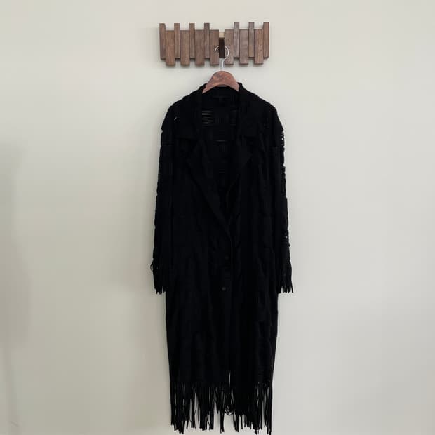 파스칼 레이저 커팅 프린지 롱 코트