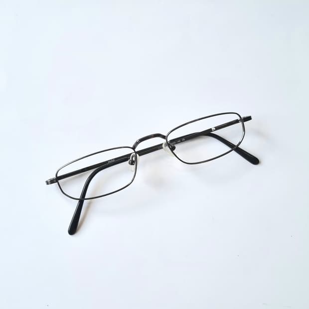 진열상품  긱시크 유광 찐그레이 안경테 389