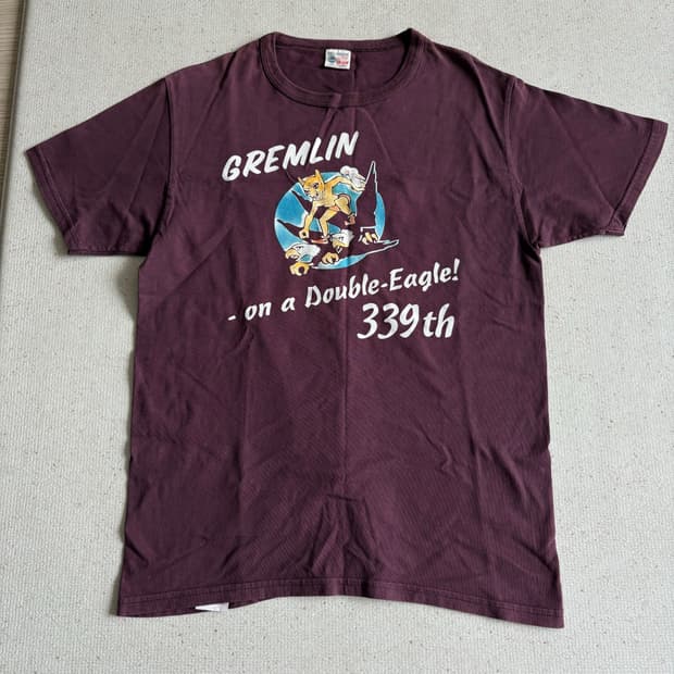 버즈릭슨 그렘림 버건디 반팔티