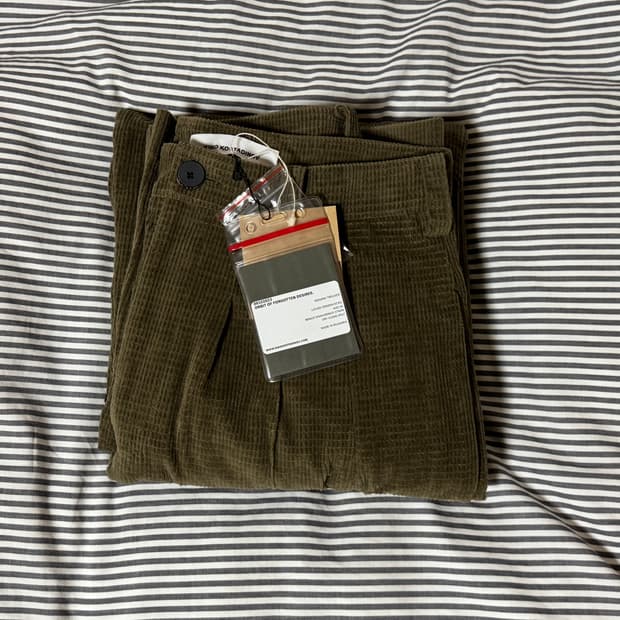 키코코스타디노브 MEGARA TROUSER