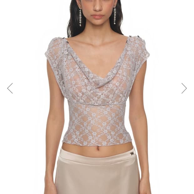 LACE BUTTON TOP (LIGHT GREY)