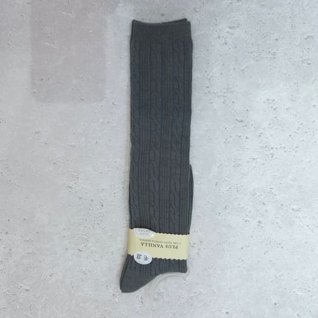 울혼방 케이블 니트 하이삭스 차콜그레이 