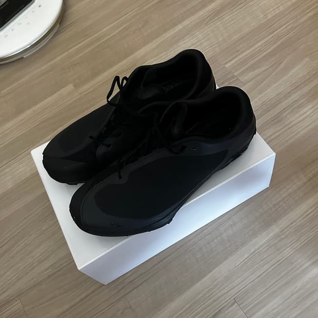 온 러닝 포스트 아카이브 팩션 클라우드벤쳐 피크 255