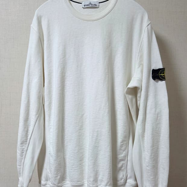 스톤아일랜드 화이트 맨투맨 