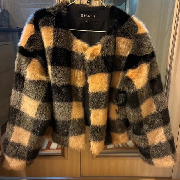 페이크 퍼 코트 