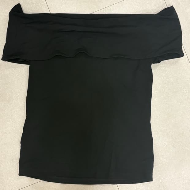 Cos 오프숄더 티셔츠 M