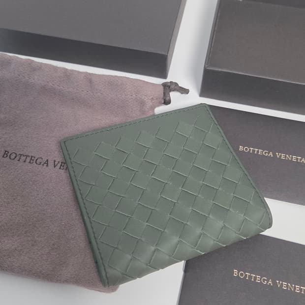 BOTTEGAVENETA 보테가베네타 정품 미사용 카드지갑 인트레치아토 