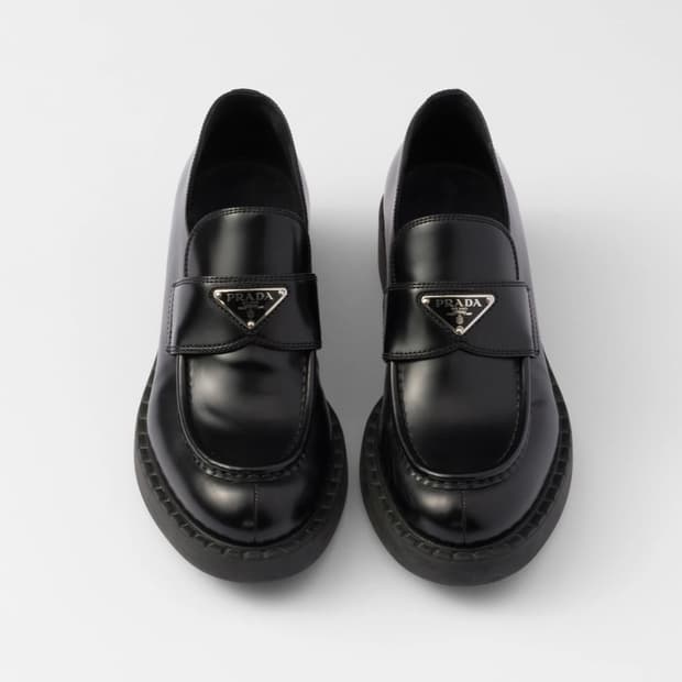 프라다 브러시드 가죽 로퍼 블랙(240사이즈)