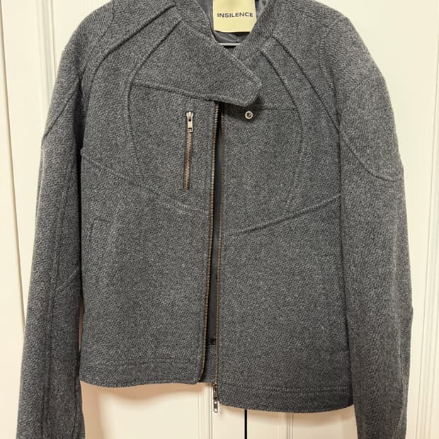 인사일런스 자켓