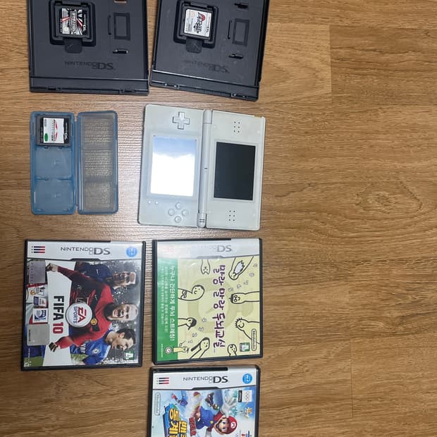 닌텐도ds lite 화이트+게임칩6개+충전기