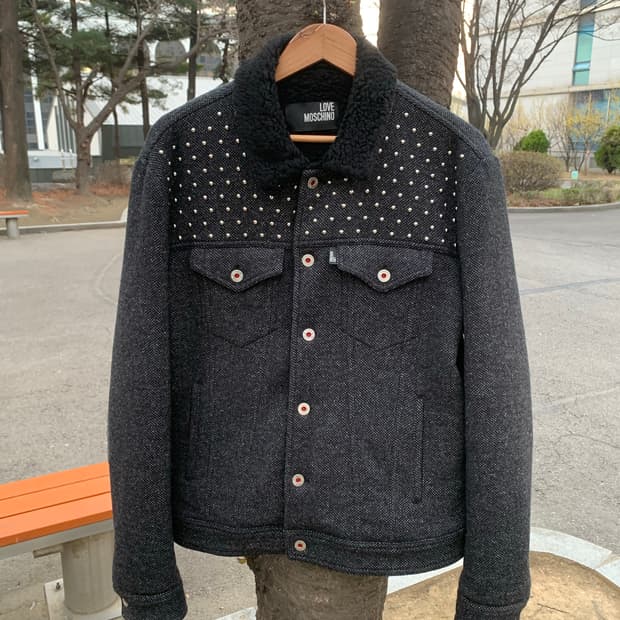 Moschino 스터드 디테일 자켓